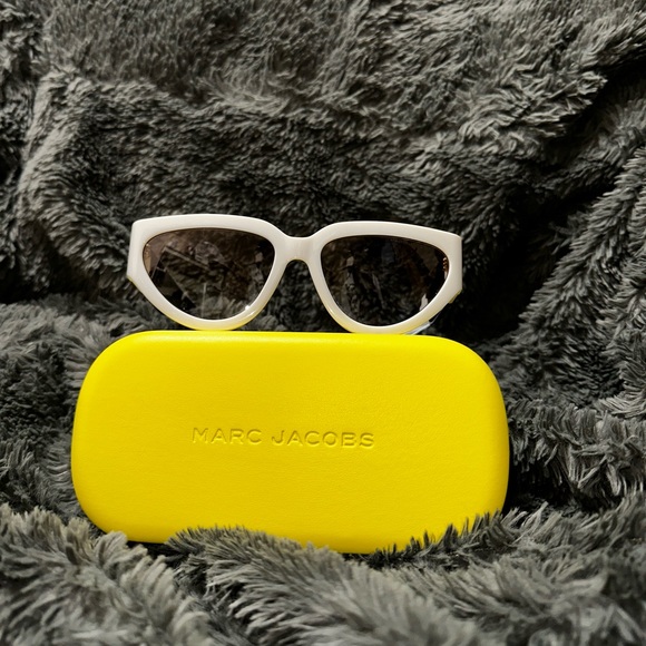 Marc Jacobs Accessories - Marc Jacobs Sunglasses